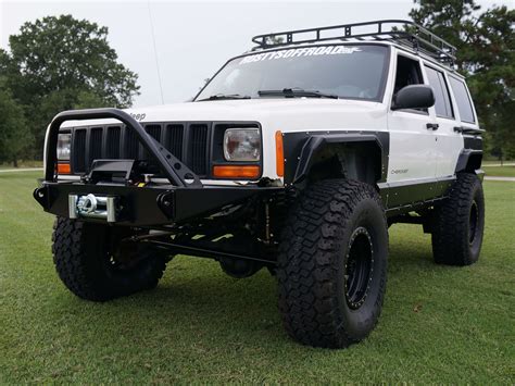 Rustys offroad - 7161 Steele Station Road. Rainbow City, AL 35906. Phone : (256) 442-0607. Email : info@rustysoffroad.com. The 2.5" strut spacer kit is the most popular KJ kit that Rusty's has introduced; it combines performance and excellent ride quality in a very affordable package. This kit has been real-world tested and is widely used by new car dealers.